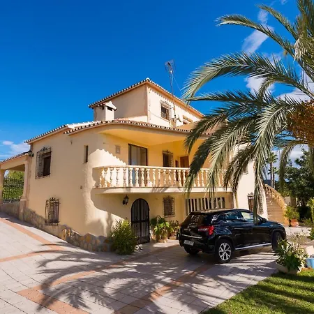 Llobell - Plusholidays Villa *