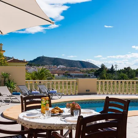 Willa Llobell - Plusholidays Moraira